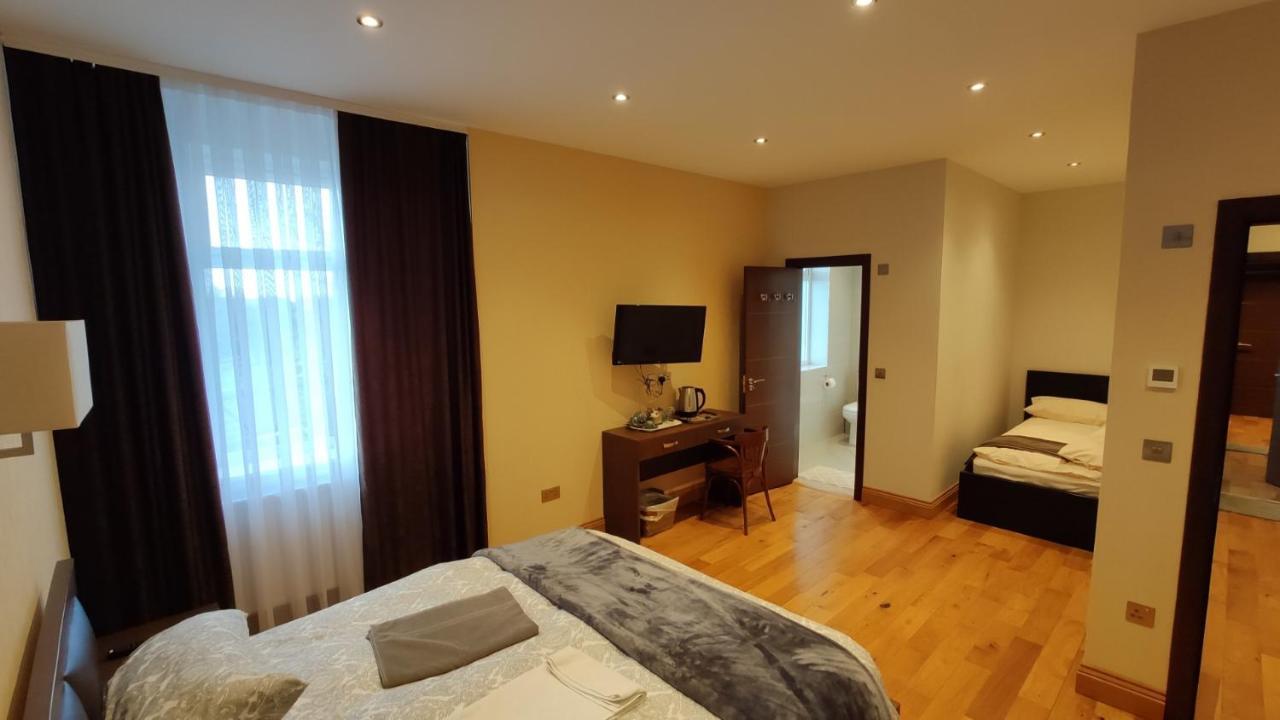 Oyo The Kilburn Arms Bed & Breakfast ลอนดอน ภายนอก รูปภาพ