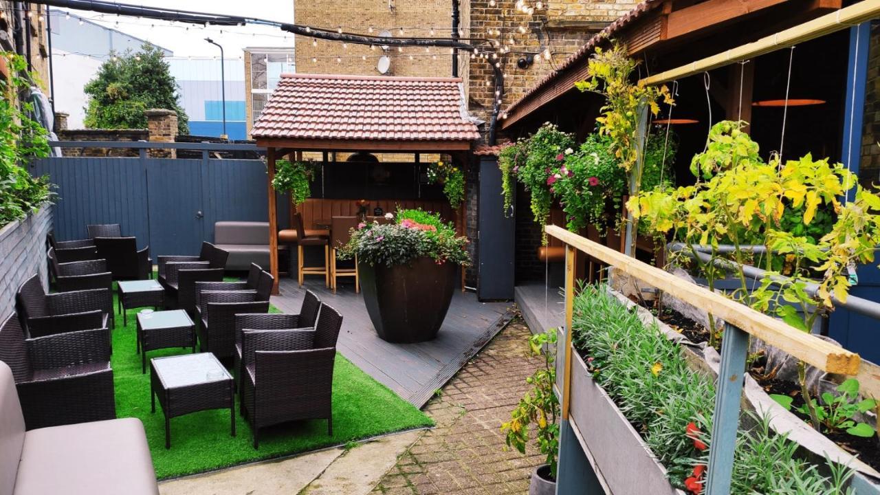 Oyo The Kilburn Arms Bed & Breakfast ลอนดอน ภายนอก รูปภาพ